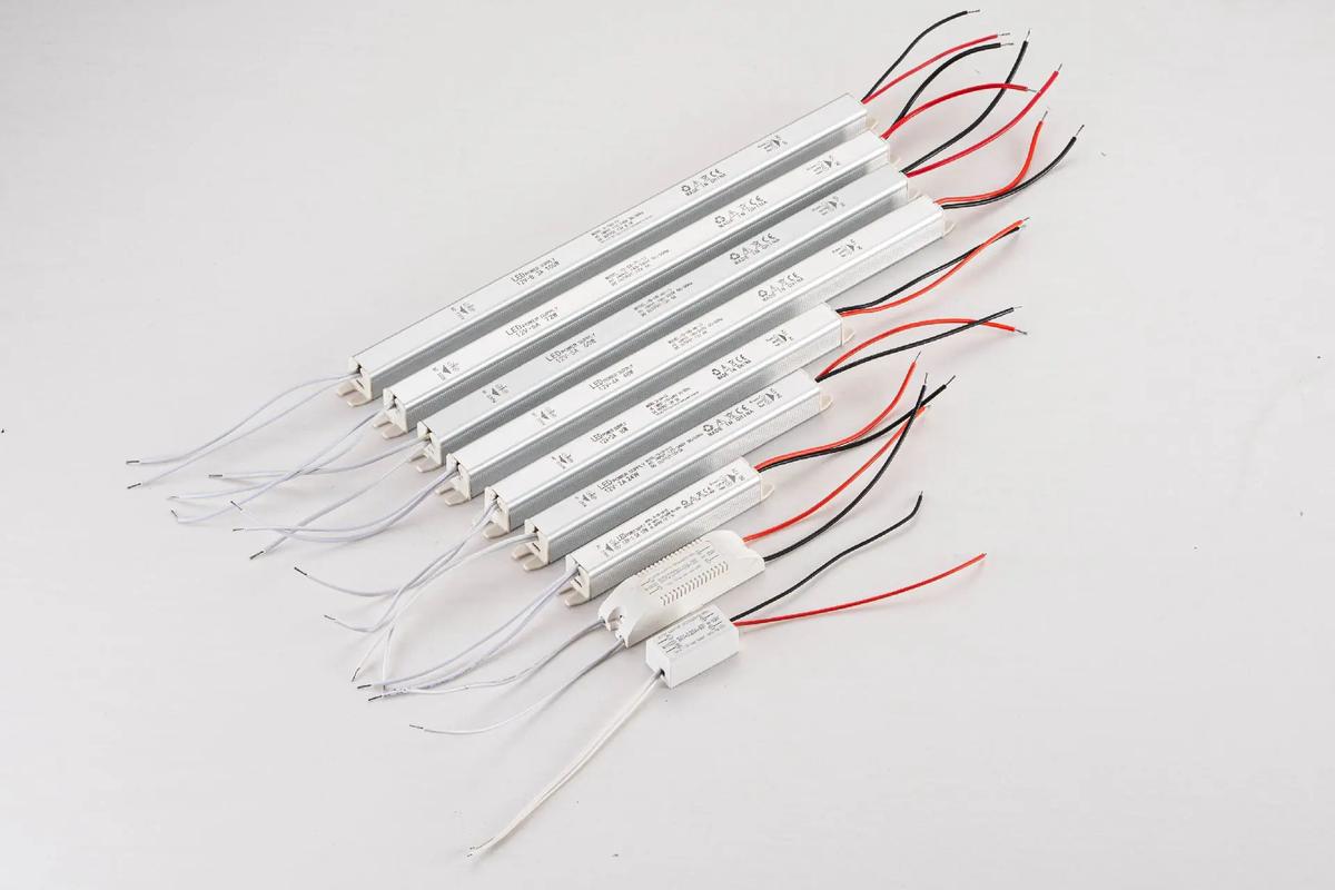 廣告燈箱發光字電源源頭廠家 控制器選型與燈箱廣告應用指南